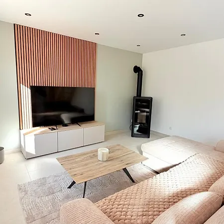 Maison Cosy Dans Village De Charme Avec Commerces *